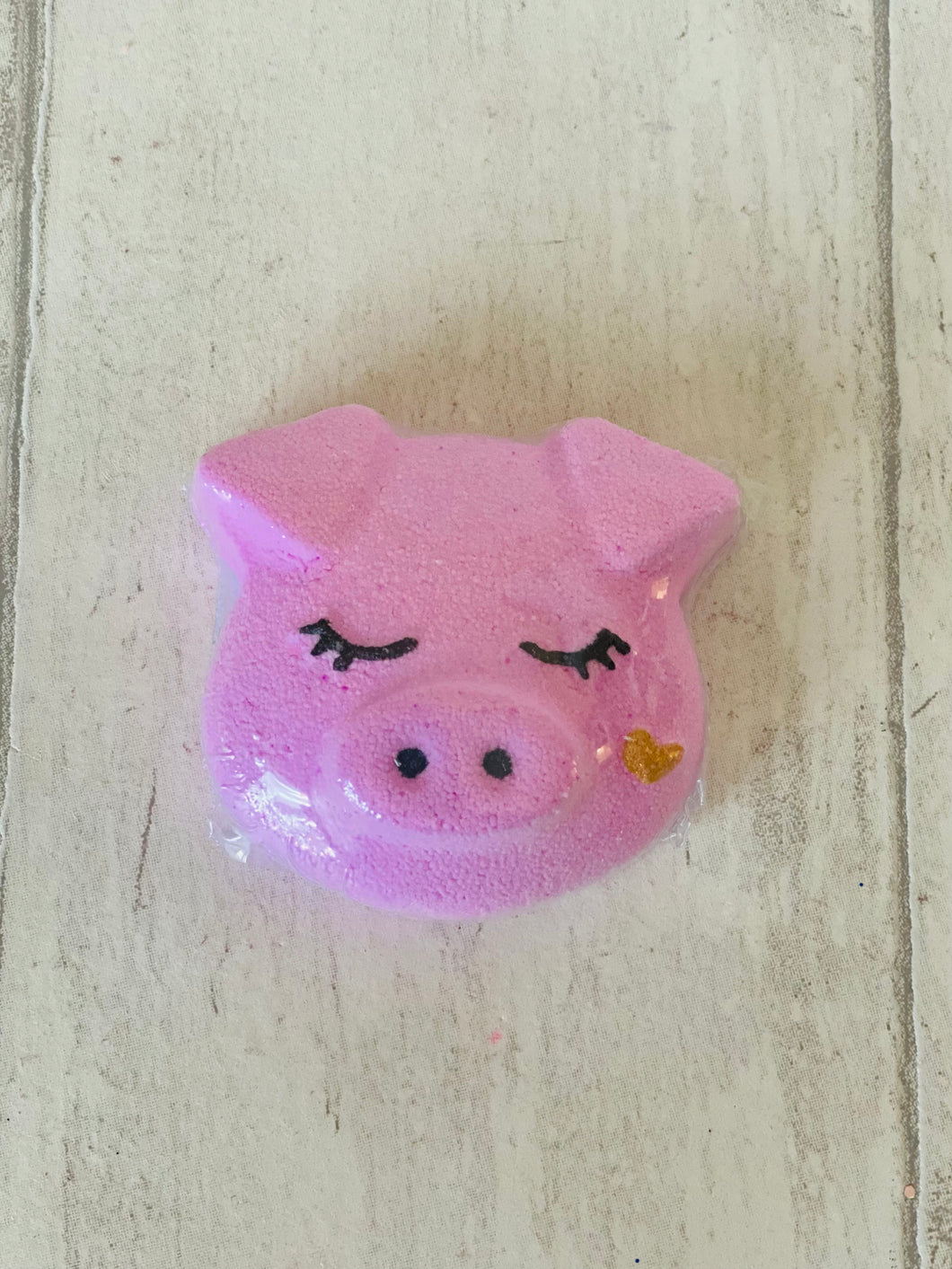 Pig bath bomb